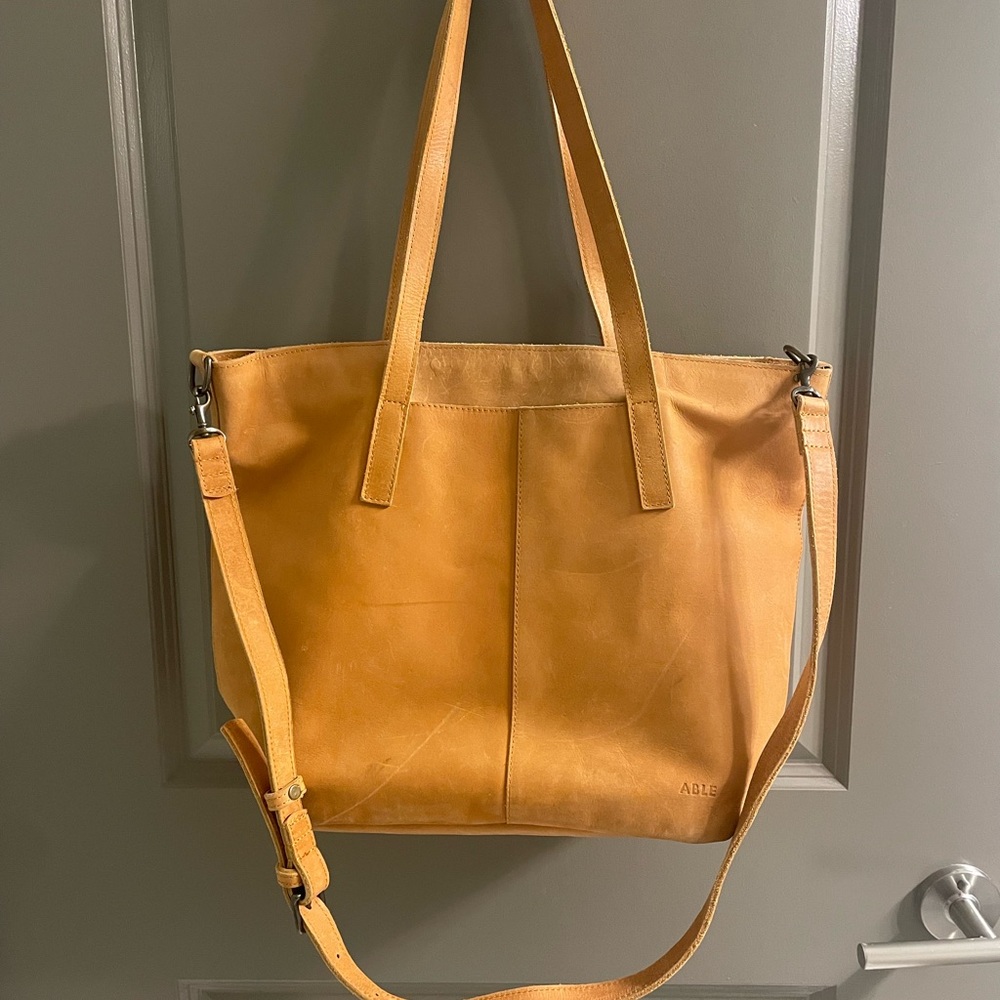 Able leather tote